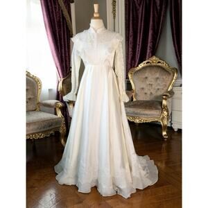 Vintage Alfred Angelo Edythe Vincent Style 1506T Detachable Train  Wedding Gown